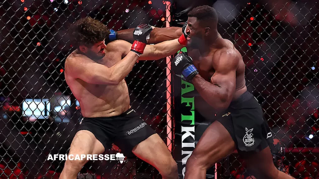 Francis Ngannou met Philippe Lins KO