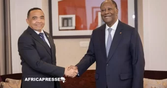 Alassane Ouattara rencontre le colonel Randrianirina à Nairobi