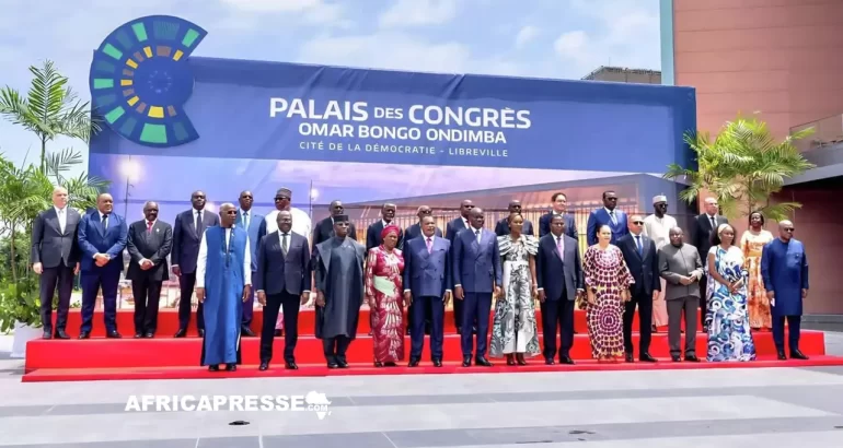 Libreville se dote d’un Palais des Congrès, inauguré en présence de six dirigeants africains