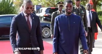 Sénégal : Diomaye Faye ouvre des consultations politiques pendant que Sonko mobilise les élus