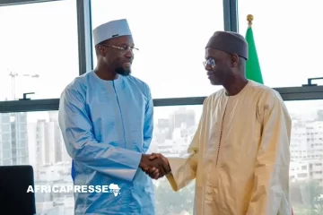 Sénégal : Passation de service officielle à la Primature, Ousmane Sonko cède sa place à Ahmadou Al Aminou Lô, mais le gouvernement se fait attendre