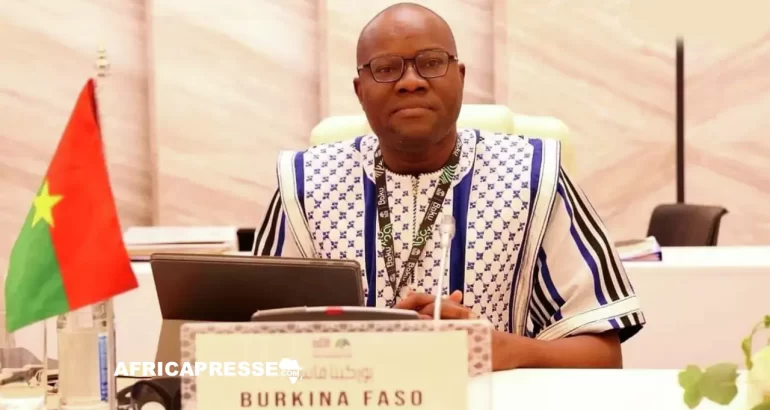 Le ministre burkinabè, Aboubakar Nacanabo élu à la tête du Conseil des gouverneurs de la Banque islamique de développement