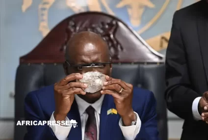 Course aux diamants : le premier producteur africain vise l’acquisition d’une société minière vieille de 138 ans avec le soutien du Golfe