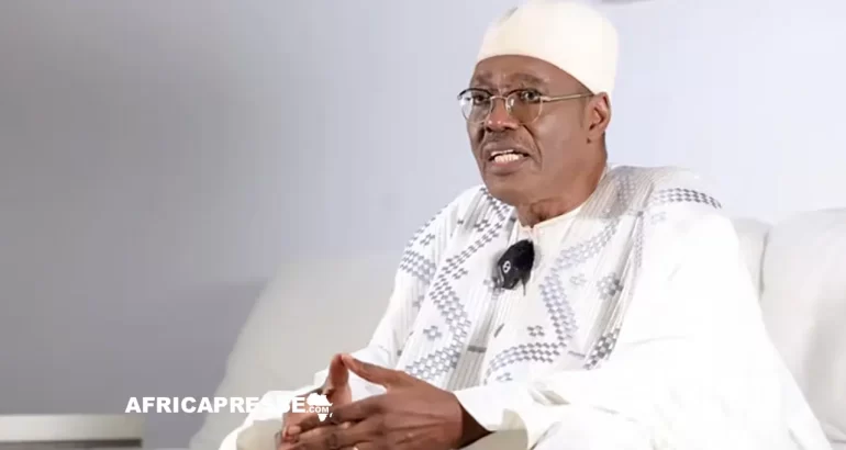 Cameroun : l’opposant Issa Tchiroma Bakary attaque Paul Biya devant la justice française depuis son exil