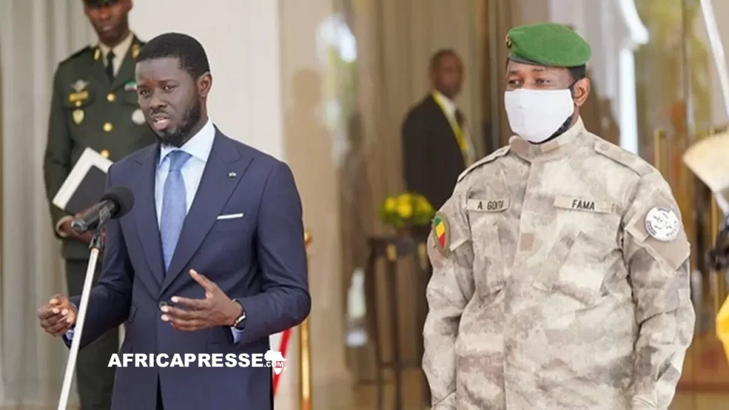 Bassirou Diomaye Faye et le général Assimi Goïta au Mali