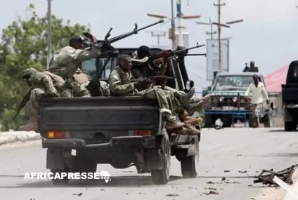 Kenya : cinq soldats tués par les shebab à la frontière somalienne, un sommet régional en question