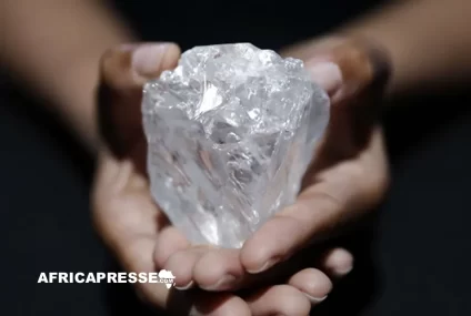Botswana : un nouveau diamant géant brut de 1 305 carats découvert à la mine Karowe, la dixième pierre millénaire du site