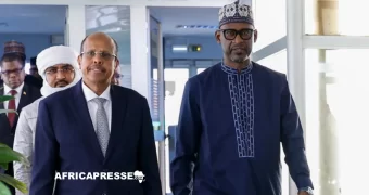 Union africaine : Mahmoud Ali Youssouf au Mali pour une mission de la dernière chance
