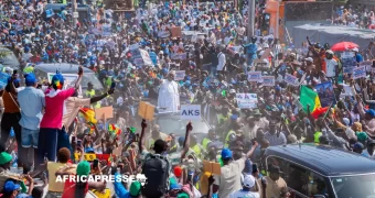 L’ex-président sénégalais accueilli en héros à Dakar à quelques mois du scrutin onusien L’ex-président sénégalais accueilli en héros à Dakar à quelques mois du scrutin onusien