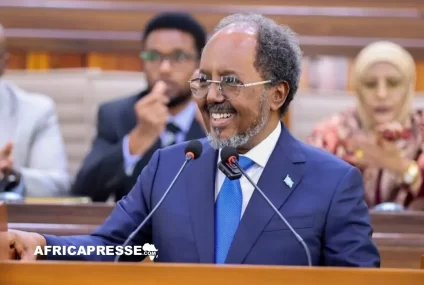 Mogadiscio sur le pied de guerre : le président salue les progrès militaires et le soutien américain