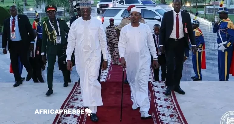 Mahamat Déby reçoit ses homologues malgache et bissau-guinéen à l’occasion du 66e anniversaire de l’indépendance du Tchad Mahamat Déby reçoit ses homologues malgache et bissau-guinéen à l’occasion du 66e anniversaire de l’indépendance du Tchad